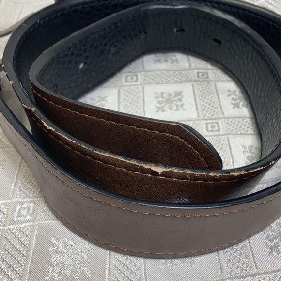 🎉HP🎉 Levi’s Reversible Belt - Picture 4 of 5